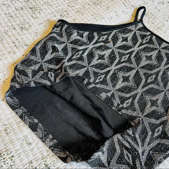 Sparkly Retro High Necked Tank Crop | EUC Size M - Picture 7 of 8